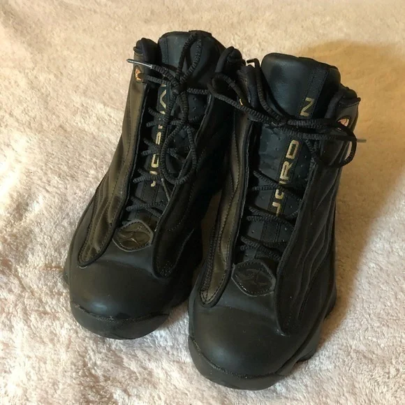 Jordan Pro Strong Black Metallic Gold (GS) Youth size 7 - Picture 1 of 6